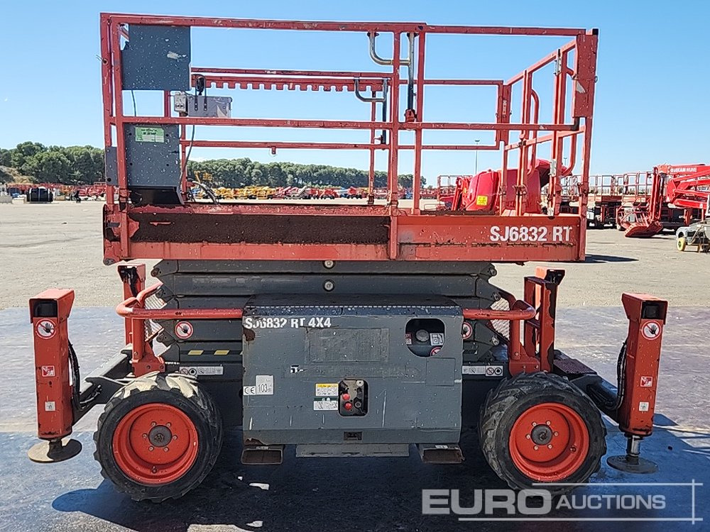 פלטפורמה אווירית 2016 SkyJack SJ6832RT: תמונה 6