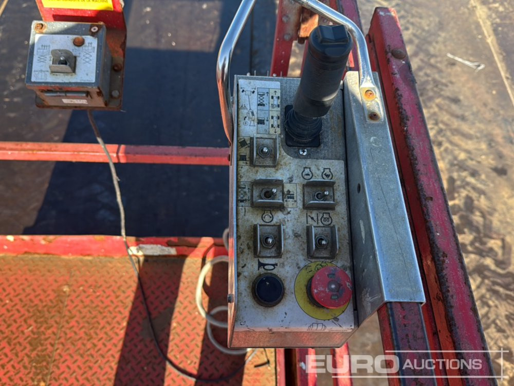 פלטפורמה אווירית 2016 SkyJack SJ6832RT: תמונה 19