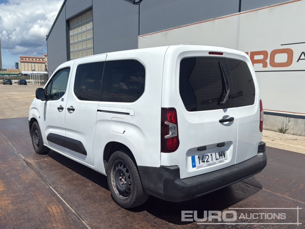 2020 Toyota Proace City - כלי רכב מסחרי: תמונה 3 2020 Toyota Proace City - כלי רכב מסחרי: תמונה 3