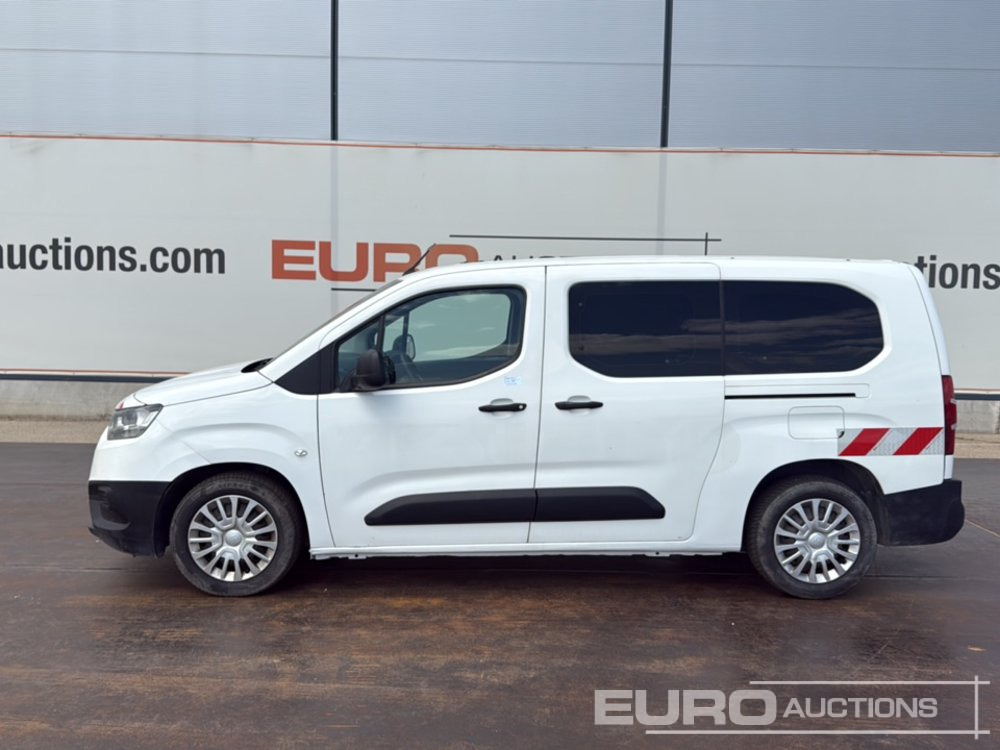 2020 Toyota Proace City - כלי רכב מסחרי: תמונה 2 2020 Toyota Proace City - כלי רכב מסחרי: תמונה 2