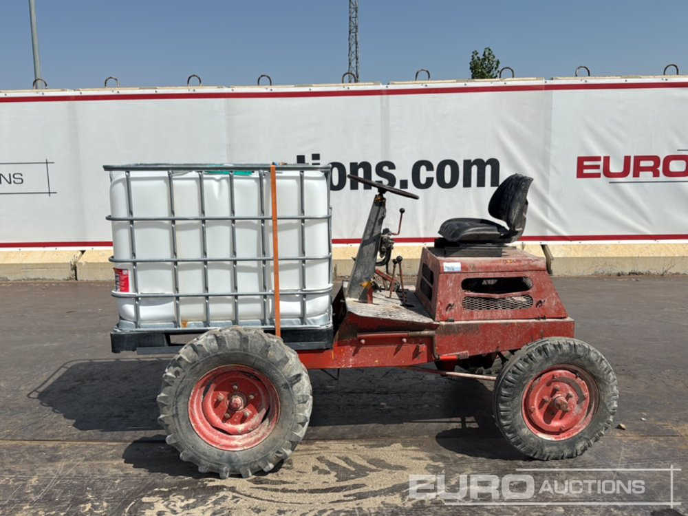 Compact Tractor, Water Tank - טרקטור קומפקטי: תמונה 2 Compact Tractor, Water Tank - טרקטור קומפקטי: תמונה 2