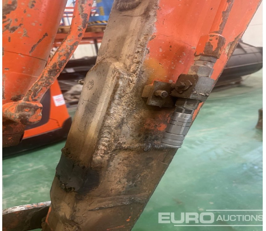 Hitachi ZX35U-2 - מיני מחפר: תמונה 4 Hitachi ZX35U-2 - מיני מחפר: תמונה 4