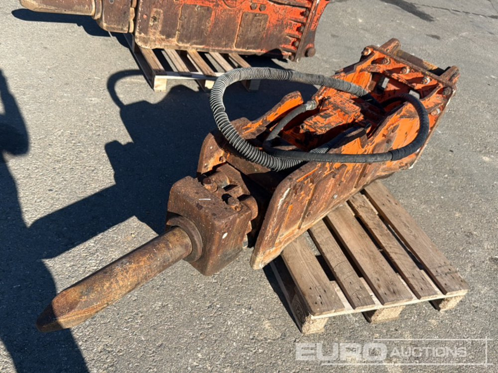 NPK Hydraulic Breaker to suit 7-10 Ton Excavator - פטיש הידרולי: תמונה 3 NPK Hydraulic Breaker to suit 7-10 Ton Excavator - פטיש הידרולי: תמונה 3
