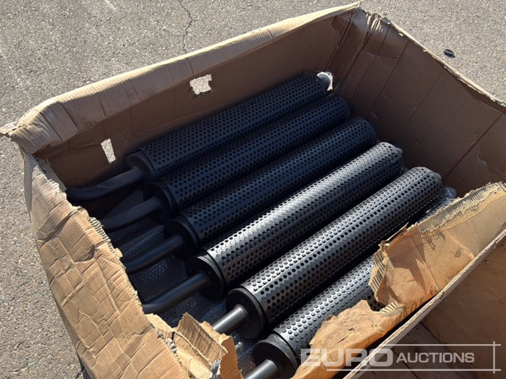 Pallet of Exhaust Silencers to Suit Deuz Motors for Ausa (12 of) - ציוד בנייה: תמונה 4 Pallet of Exhaust Silencers to Suit Deuz Motors for Ausa (12 of) - ציוד בנייה: תמונה 4