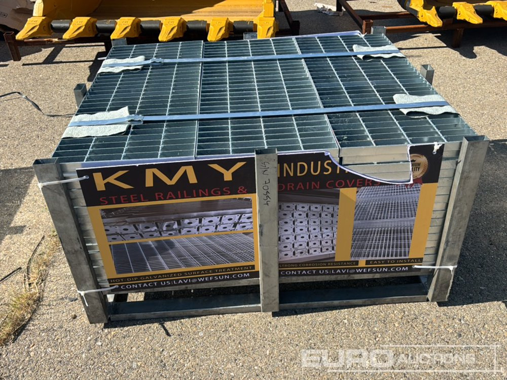 Unused 2025 KMY Industrial Hot-dip Galvanized Steel Grating L39.370*W15.748*H1.181", Designed To Allow Water Flow While Providing Safe, Stable Ground Coverage - ציוד בנייה: תמונה 2 Unused 2025 KMY Industrial Hot-dip Galvanized Steel Grating L39.370*W15.748*H1.181", Designed To Allow Water Flow While Providing Safe, Stable Ground Coverage - ציוד בנייה: תמונה 2