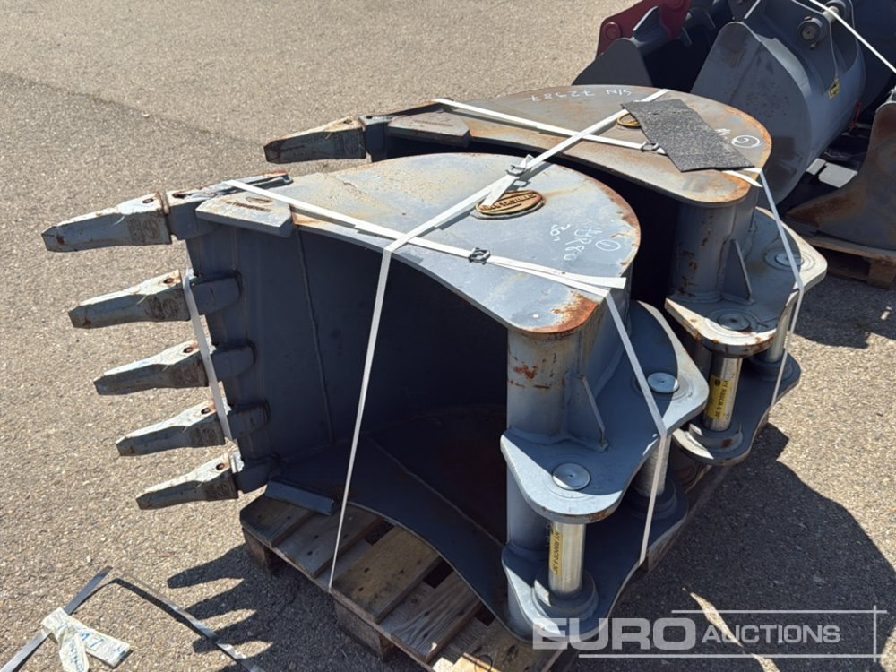 Unused Strickland 30" Digging Bucket (2 of) 60mm Pin to suit 10+ Ton Excavator - דלי: תמונה 1 Unused Strickland 30" Digging Bucket (2 of) 60mm Pin to suit 10+ Ton Excavator - דלי: תמונה 1