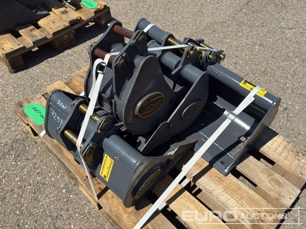 Unused Strickland 30" Ditching, 18", 12", 9" Digging Bucket 25mm Pin to suit Mini Excavator - דלי: תמונה 1 Unused Strickland 30" Ditching, 18", 12", 9" Digging Bucket 25mm Pin to suit Mini Excavator - דלי: תמונה 1
