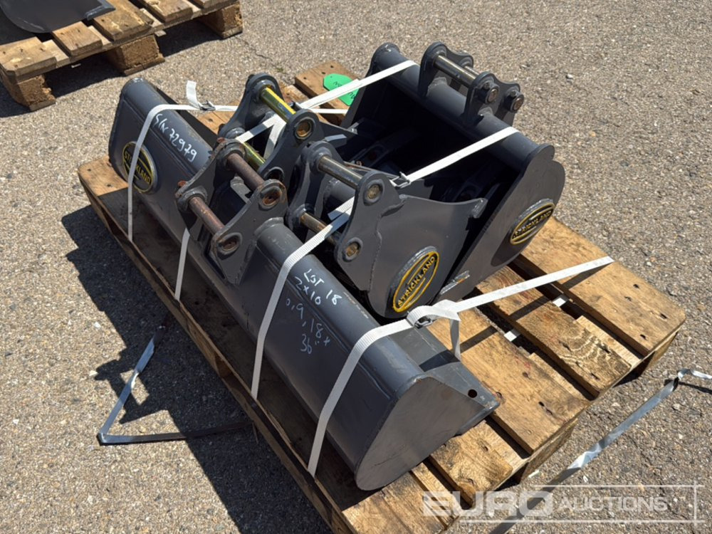 Unused Strickland 36" Ditching, 18", 9", 6" Digging Bucket 25mm Pin to suit Mini Excavator - דלי: תמונה 2 Unused Strickland 36" Ditching, 18", 9", 6" Digging Bucket 25mm Pin to suit Mini Excavator - דלי: תמונה 2