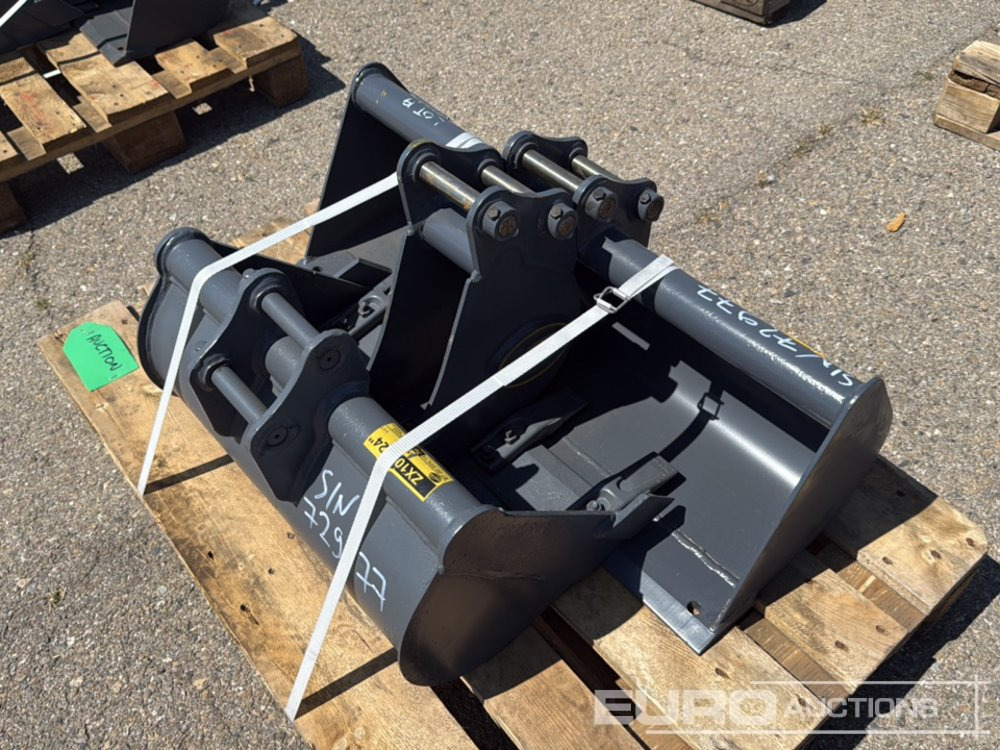 Unused Strickland 36" Ditching, 24", 6" Digging Bucket 25mm Pin to suit Mini Excavator - דלי: תמונה 4 Unused Strickland 36" Ditching, 24", 6" Digging Bucket 25mm Pin to suit Mini Excavator - דלי: תמונה 4