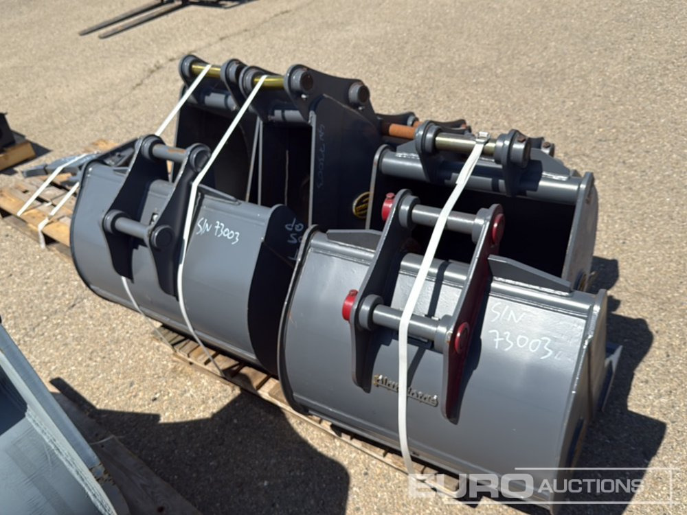 Unused Strickland 48" Ditching, 36", 30", 24", 18", 12" Digging Buckets 45mm Pin to suit CAT 305 Excavator - דלי: תמונה 1 Unused Strickland 48" Ditching, 36", 30", 24", 18", 12" Digging Buckets 45mm Pin to suit CAT 305 Excavator - דלי: תמונה 1