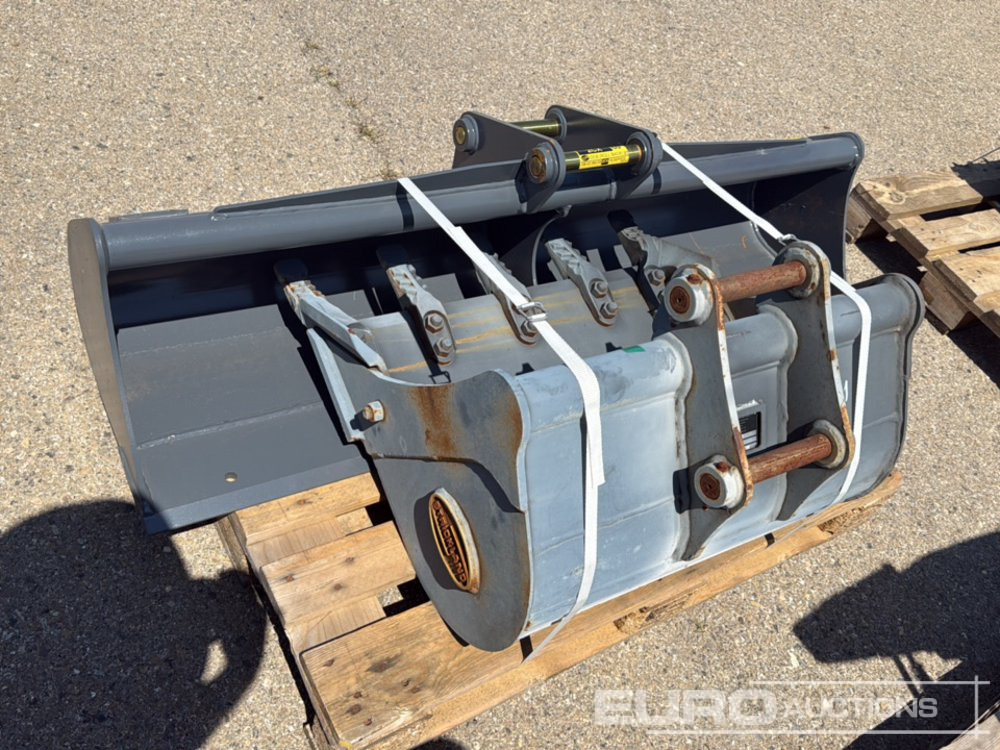 Unused Strickland 60" Ditching, 30" Digging Buckets 30mm Pin to suit JCB 2CX Excavator - דלי: תמונה 1 Unused Strickland 60" Ditching, 30" Digging Buckets 30mm Pin to suit JCB 2CX Excavator - דלי: תמונה 1