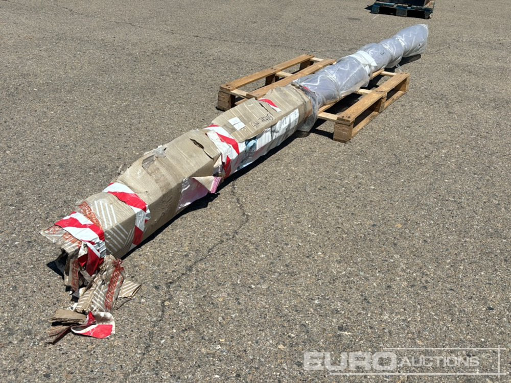Wall Mounted Sunblocker (4x2.5m) - ציוד בנייה: תמונה 1 Wall Mounted Sunblocker (4x2.5m) - ציוד בנייה: תמונה 1