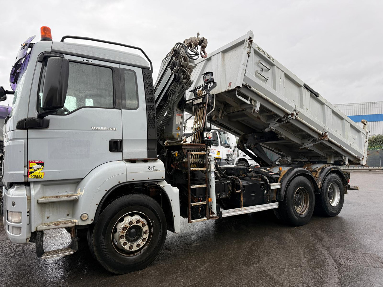 Camion porteur grue bi-benne MAN TGS 26.320 AB-504-HR - מזהיר, משאית מנוף: תמונה 4 Camion porteur grue bi-benne MAN TGS 26.320 AB-504-HR - מזהיר, משאית מנוף: תמונה 4