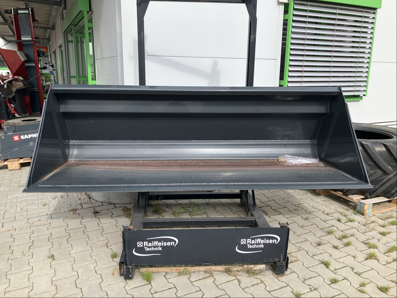 Alö Stoll Schaufel 2,60m - מעמיס קדמי לטרקטור: תמונה 1 Alö Stoll Schaufel 2,60m - מעמיס קדמי לטרקטור: תמונה 1