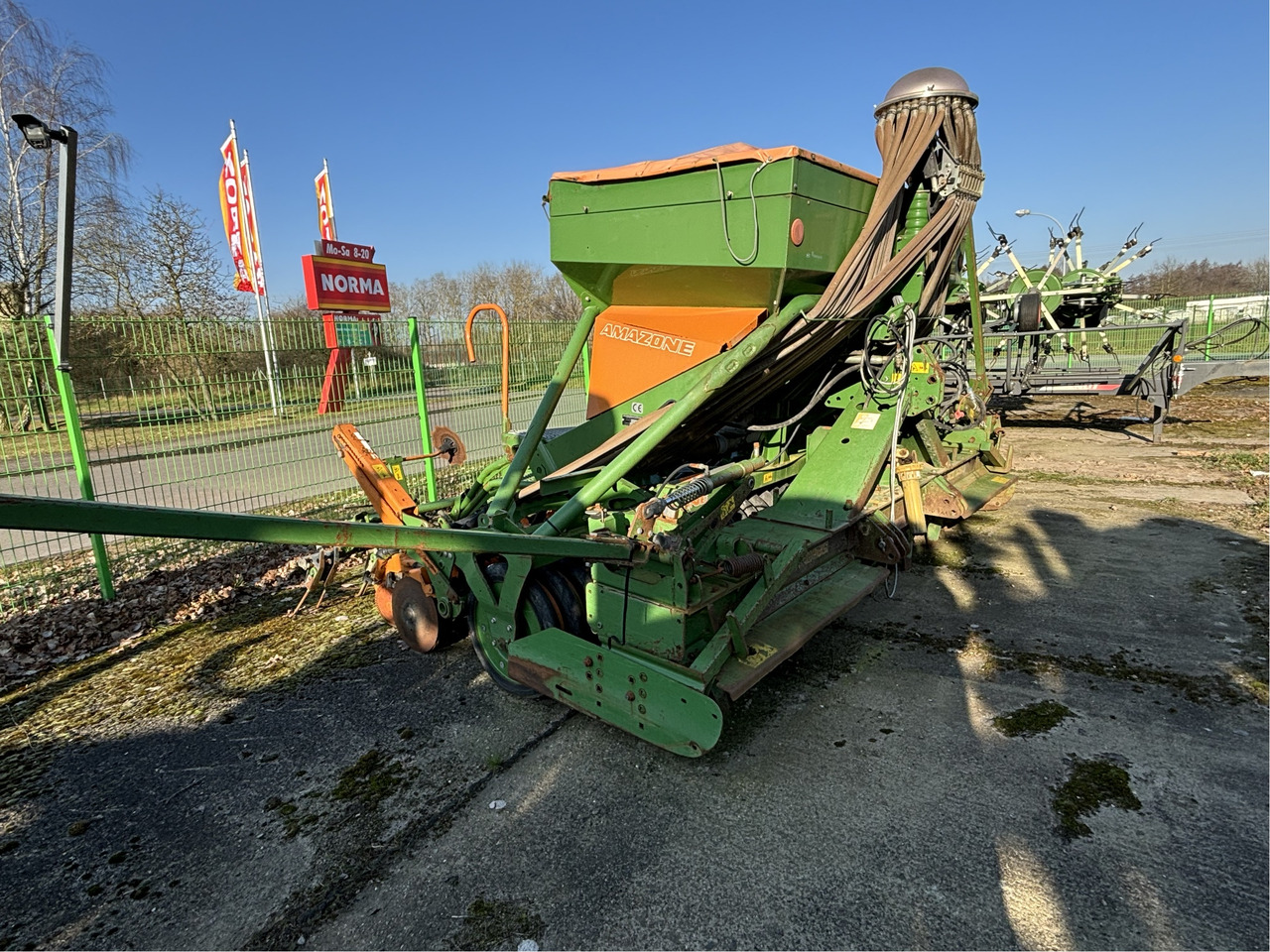 Amazone AD-P Super 4m auf KG 405 - מקדחת זרעים: תמונה 3 Amazone AD-P Super 4m auf KG 405 - מקדחת זרעים: תמונה 3