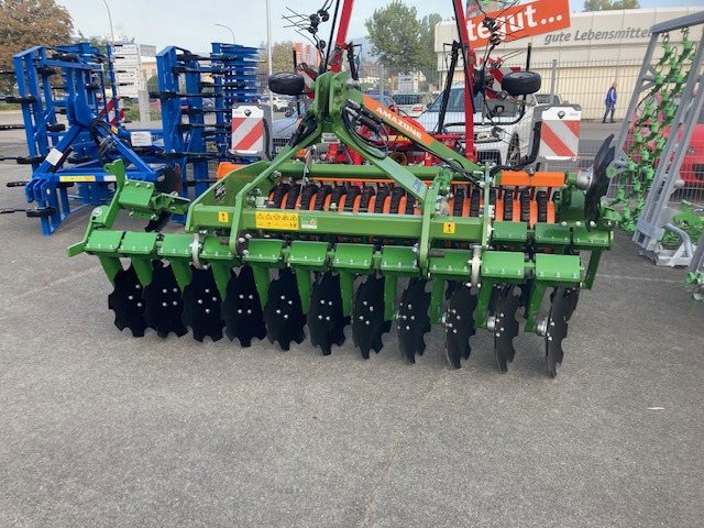 Amazone Catros 3003 - משדדת דיסק: תמונה 1 Amazone Catros 3003 - משדדת דיסק: תמונה 1