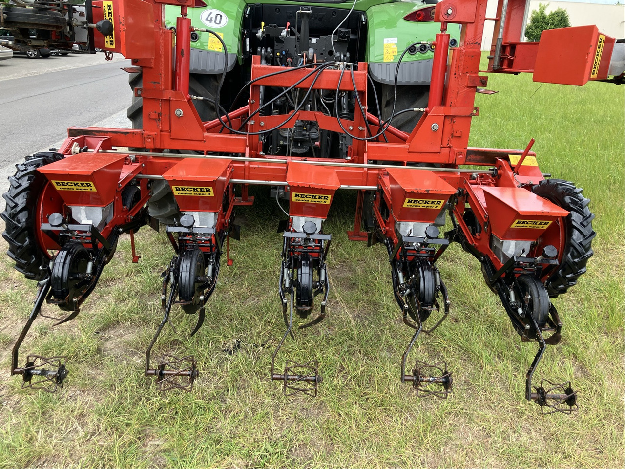 Becker Rübendrille 12 Reihen - מקדחת זרעים: תמונה 1 Becker Rübendrille 12 Reihen - מקדחת זרעים: תמונה 1