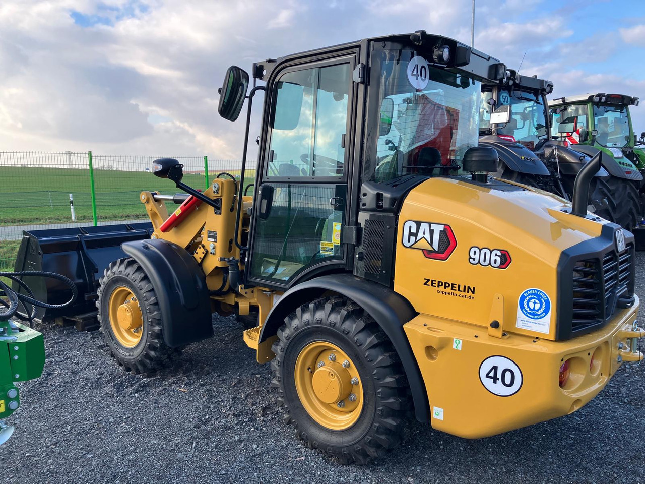 Caterpillar 906 - מעמיס גלגלים: תמונה 2 Caterpillar 906 - מעמיס גלגלים: תמונה 2