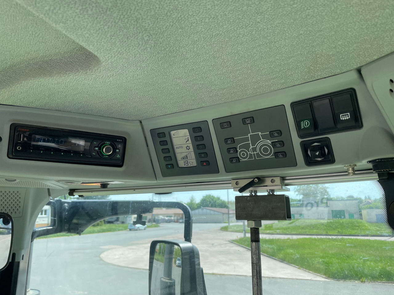 Claas Arion 660 C-matic - טרקטור חקלאי: תמונה 2 Claas Arion 660 C-matic - טרקטור חקלאי: תמונה 2