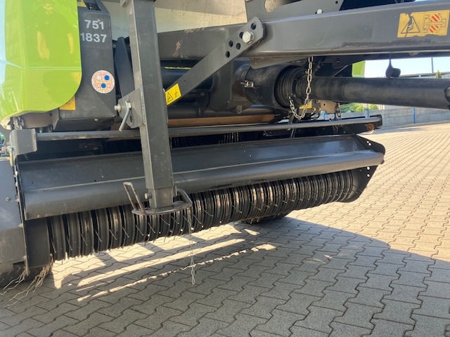 Claas Variant 365 - ציוד חציר ומספוא: תמונה 3 Claas Variant 365 - ציוד חציר ומספוא: תמונה 3