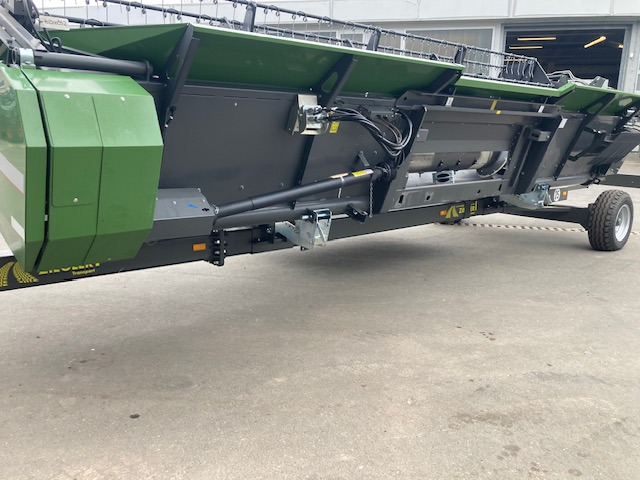 Fendt 6335C Stage 5 - מקצרת קומבינה: תמונה 4 Fendt 6335C Stage 5 - מקצרת קומבינה: תמונה 4