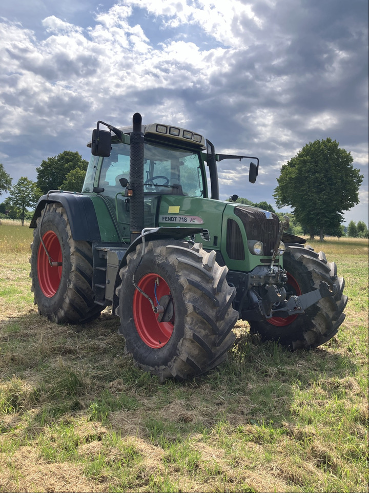 Fendt 718 Com3 Vario TMS - טרקטור חקלאי: תמונה 1 Fendt 718 Com3 Vario TMS - טרקטור חקלאי: תמונה 1