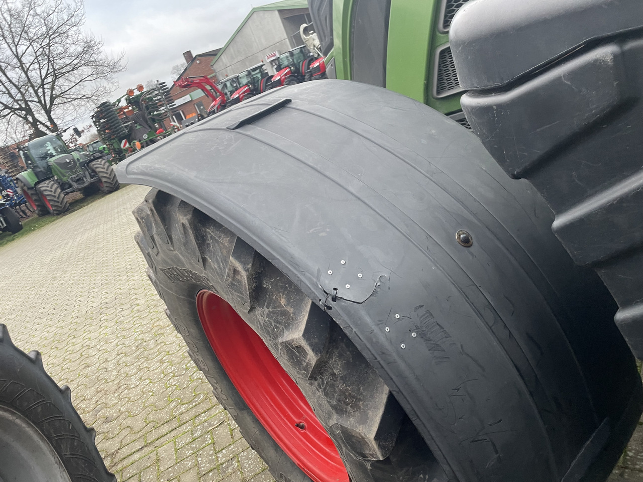 טרקטור חקלאי Fendt 718 Power Plus: תמונה 8