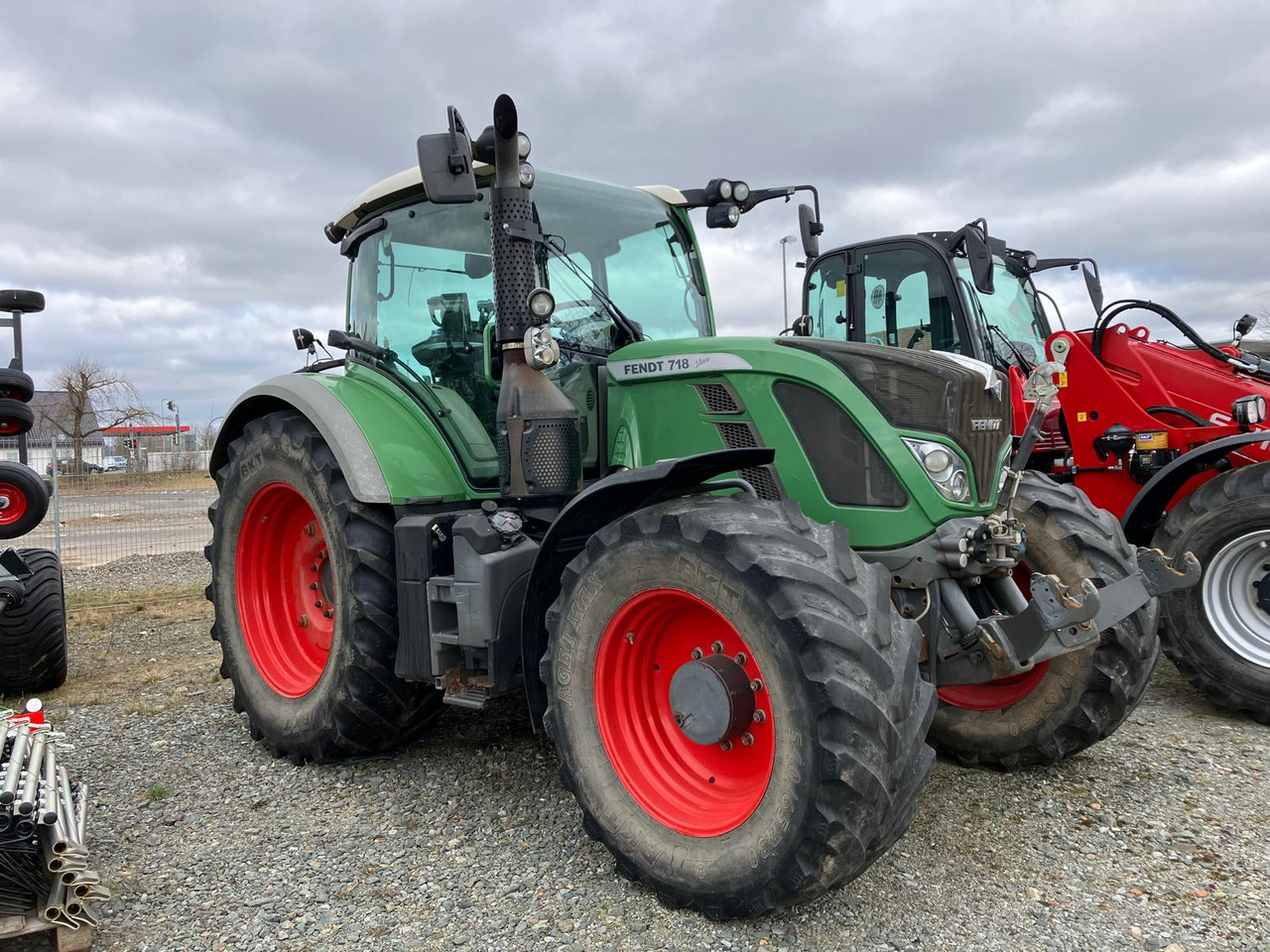 Fendt 718 Vario Profi - טרקטור חקלאי: תמונה 1 Fendt 718 Vario Profi - טרקטור חקלאי: תמונה 1