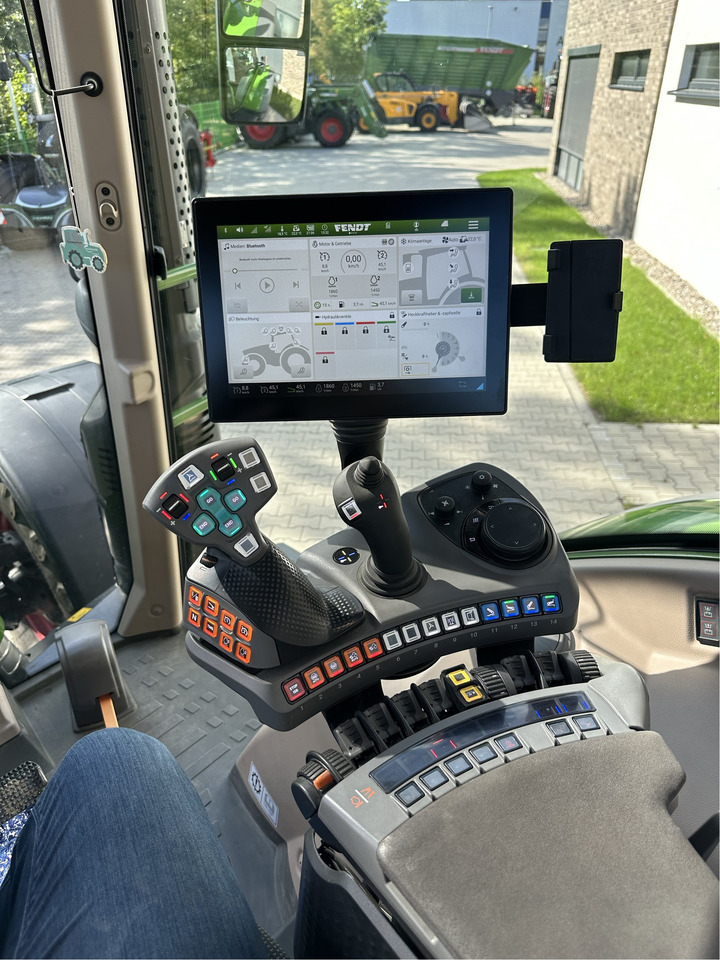 Fendt 724 Gen6 ProfiPlus - טרקטור חקלאי: תמונה 2 Fendt 724 Gen6 ProfiPlus - טרקטור חקלאי: תמונה 2