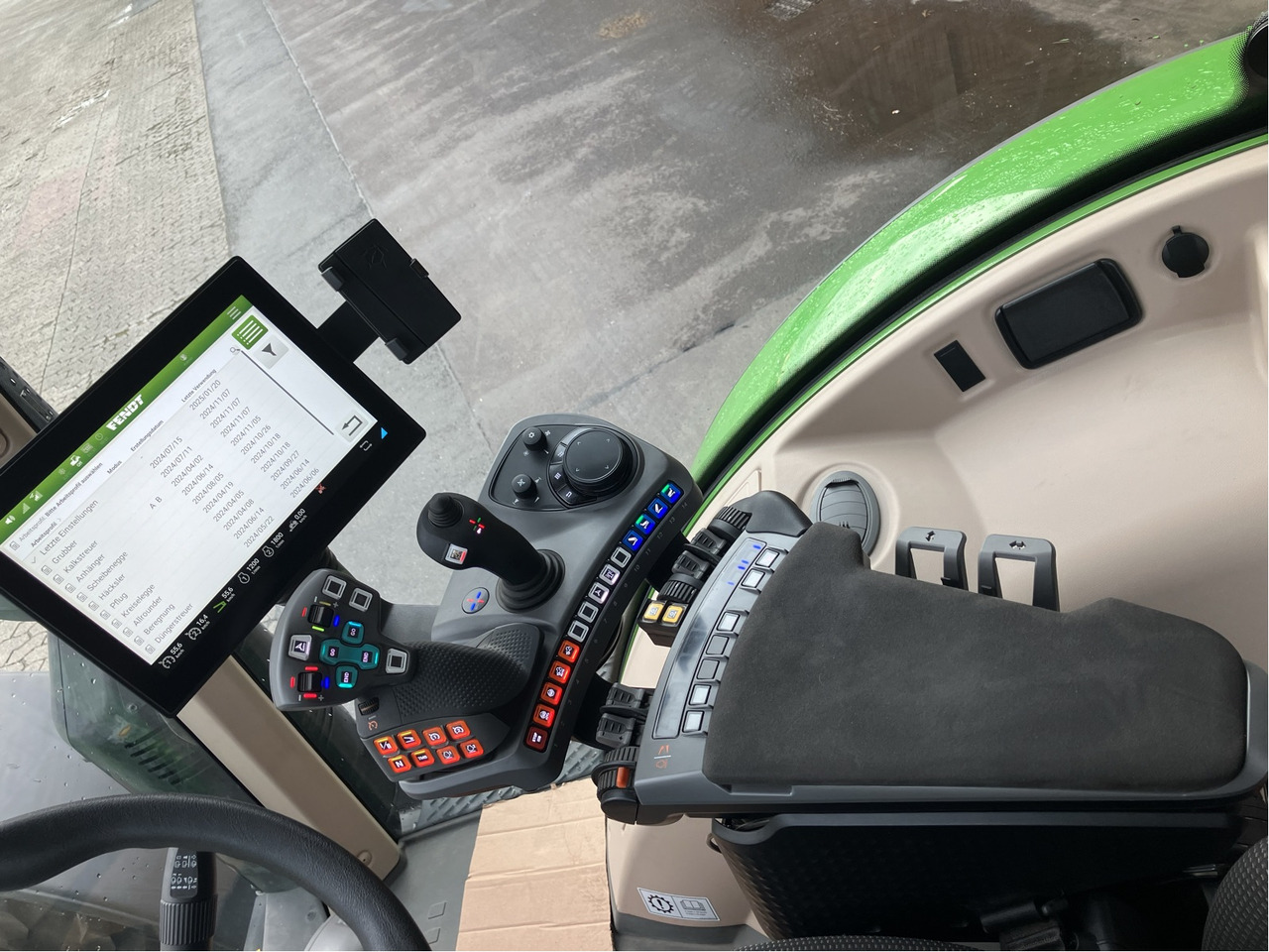 Fendt 724 Vario Gen6 Power Setting2 - טרקטור חקלאי: תמונה 3 Fendt 724 Vario Gen6 Power Setting2 - טרקטור חקלאי: תמונה 3