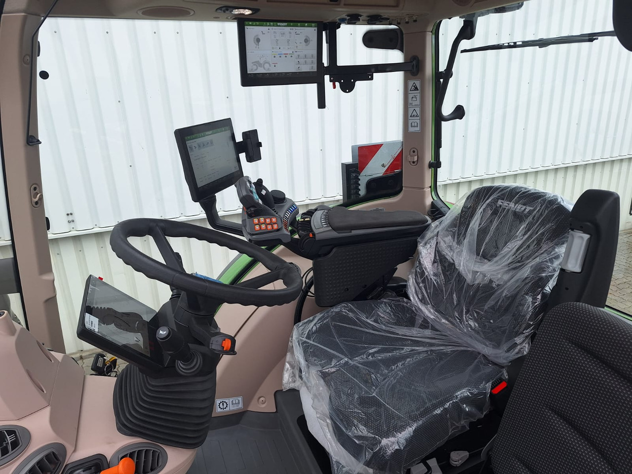 טרקטור חקלאי Fendt 724 Vario Gen6 Profi  Setting2: תמונה 6