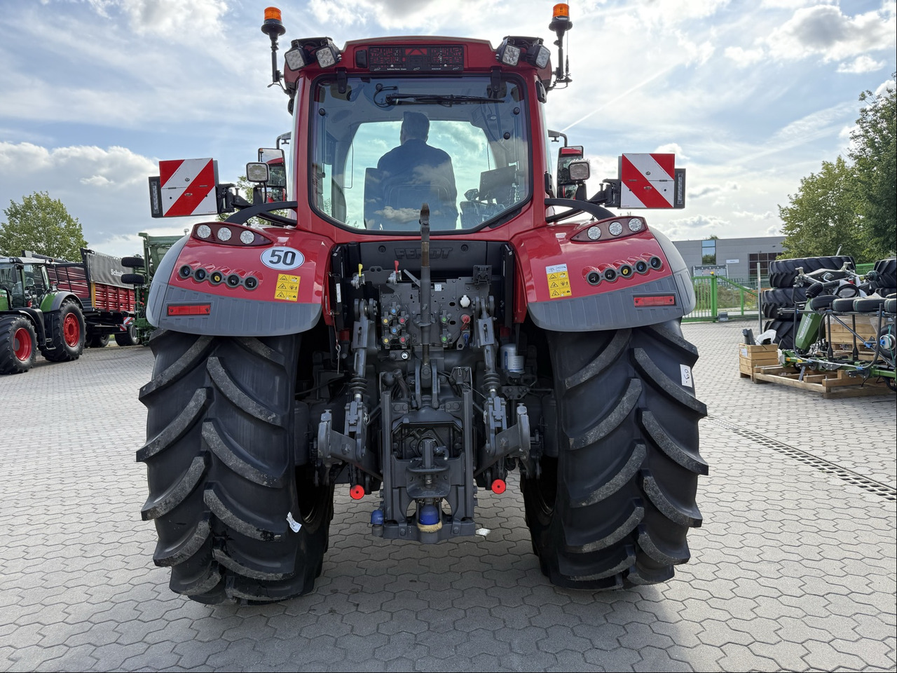Fendt 724 Vario Gen6 ProfiPlus - טרקטור חקלאי: תמונה 2 Fendt 724 Vario Gen6 ProfiPlus - טרקטור חקלאי: תמונה 2