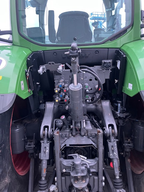 Fendt 724 Vario Profi S4 - טרקטור חקלאי: תמונה 3 Fendt 724 Vario Profi S4 - טרקטור חקלאי: תמונה 3