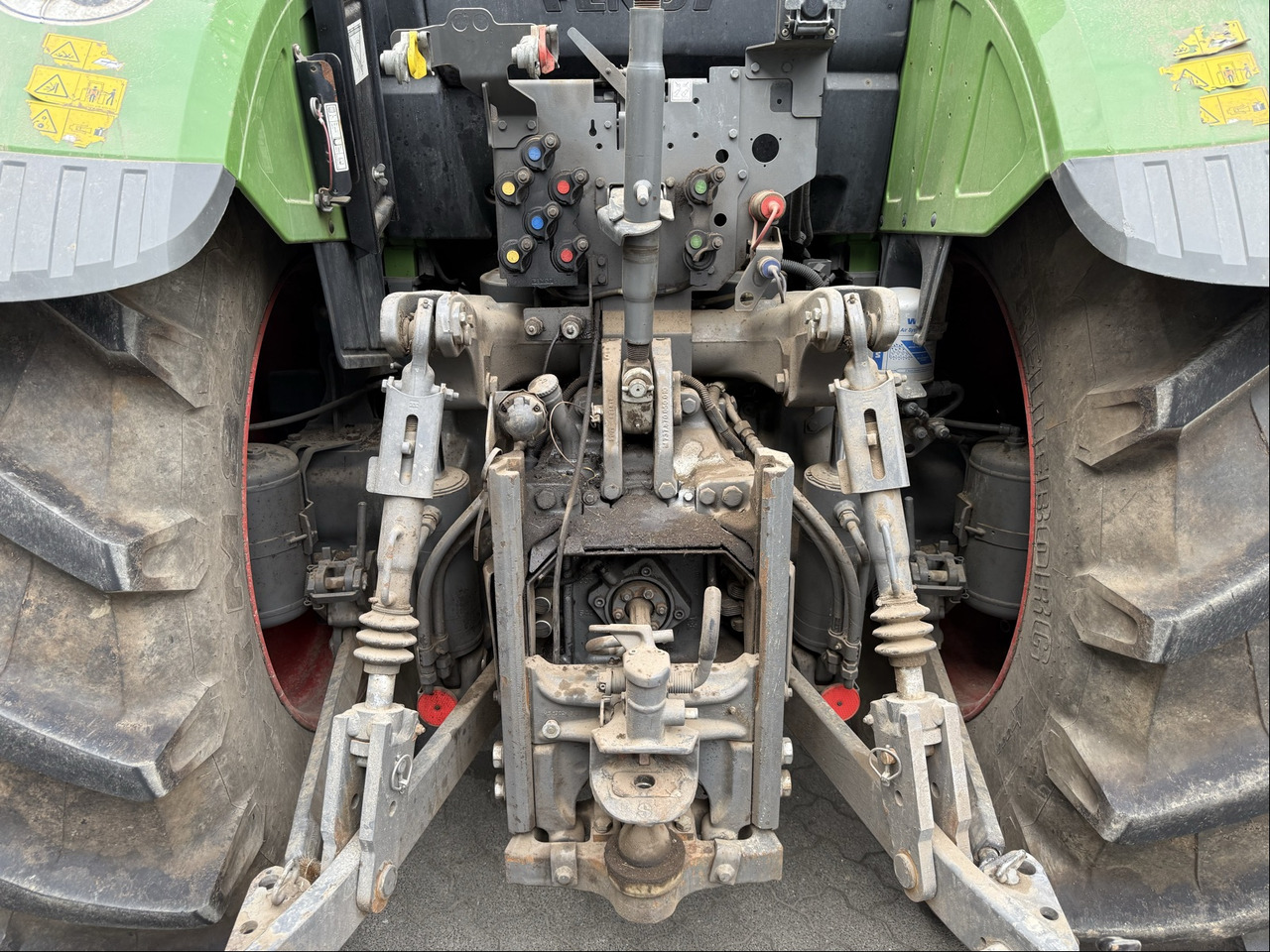 Fendt 724 Vario S4 - טרקטור חקלאי: תמונה 3 Fendt 724 Vario S4 - טרקטור חקלאי: תמונה 3