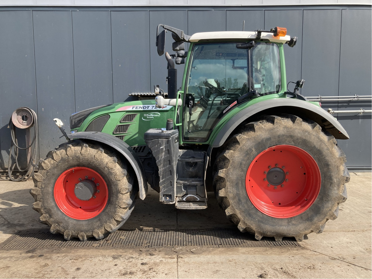 Fendt 724 Vario SCR - טרקטור חקלאי: תמונה 1 Fendt 724 Vario SCR - טרקטור חקלאי: תמונה 1