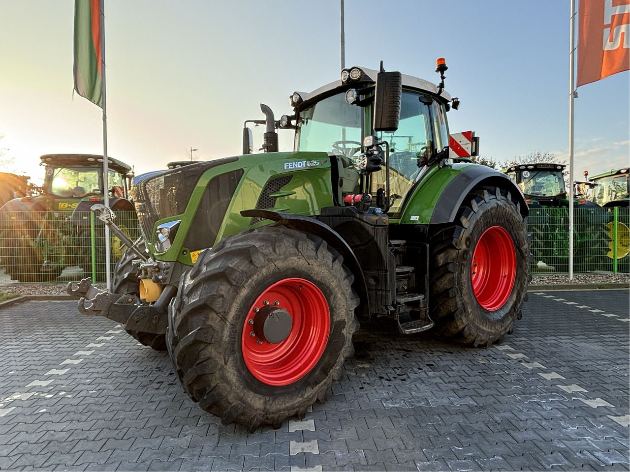 Fendt 826 Vario S4 ProfiPlus - טרקטור חקלאי: תמונה 1 Fendt 826 Vario S4 ProfiPlus - טרקטור חקלאי: תמונה 1