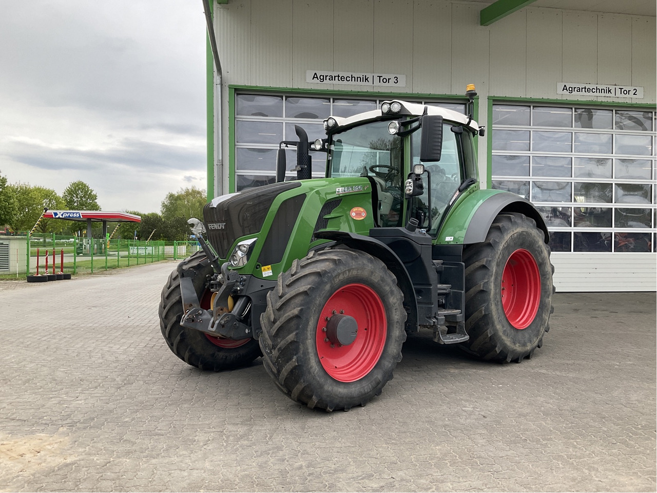 Fendt 826 Vario S4 - טרקטור חקלאי: תמונה 1 Fendt 826 Vario S4 - טרקטור חקלאי: תמונה 1