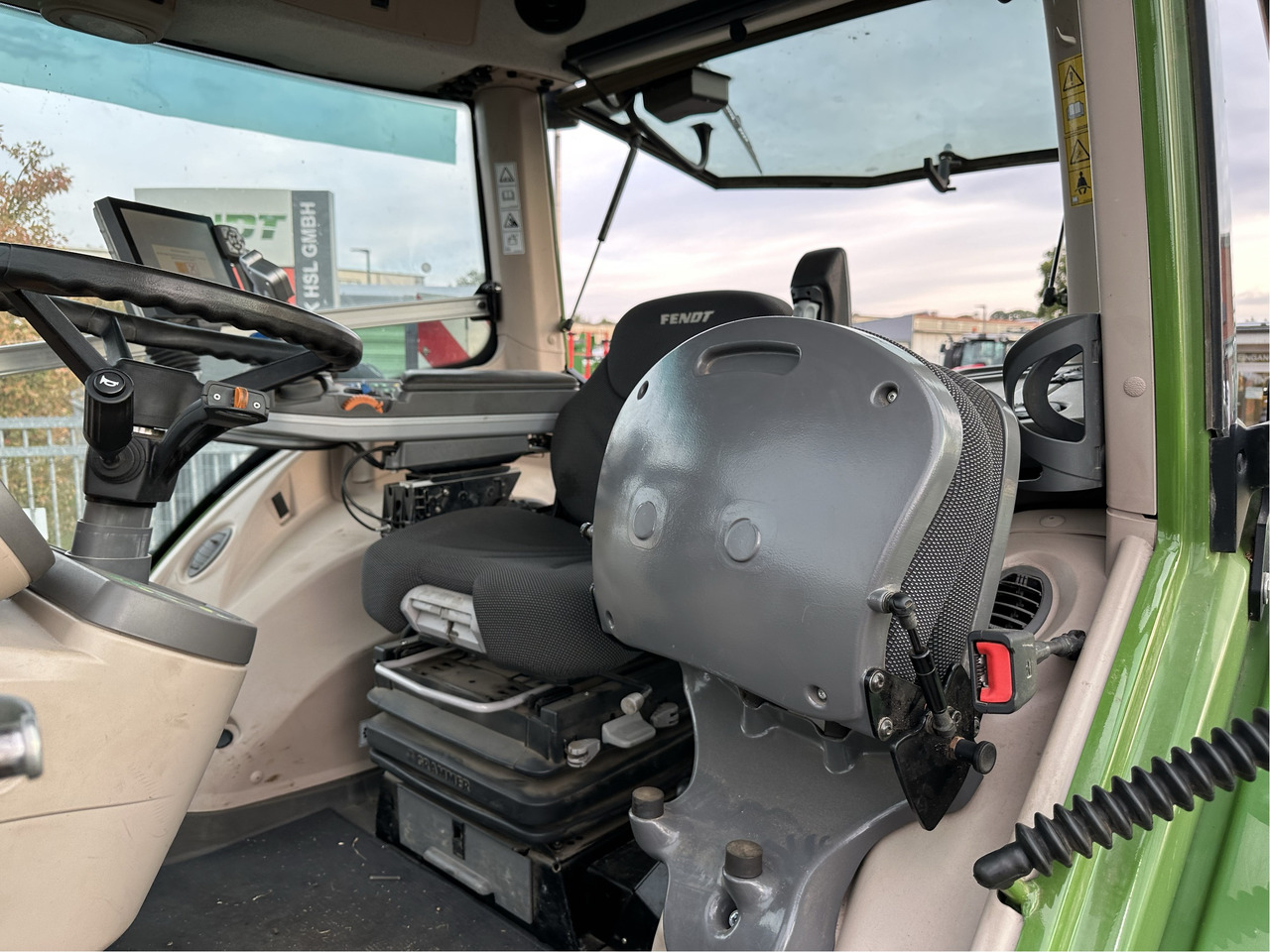 Fendt 828 Vario S4 - טרקטור חקלאי: תמונה 2 Fendt 828 Vario S4 - טרקטור חקלאי: תמונה 2