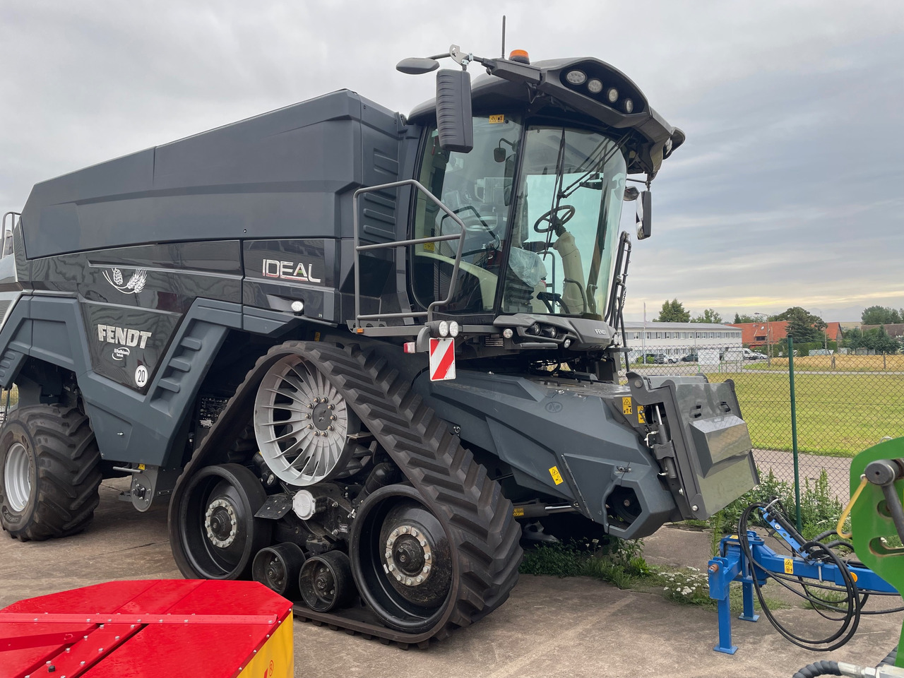 Fendt IDEAL 10T Gen3 - מקצרת קומבינה: תמונה 1 Fendt IDEAL 10T Gen3 - מקצרת קומבינה: תמונה 1