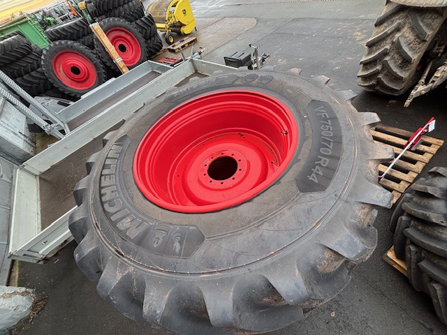 Fendt VF650/60R38 MI VF750/70R44 MI - טרקטור חקלאי: תמונה 2 Fendt VF650/60R38 MI VF750/70R44 MI - טרקטור חקלאי: תמונה 2