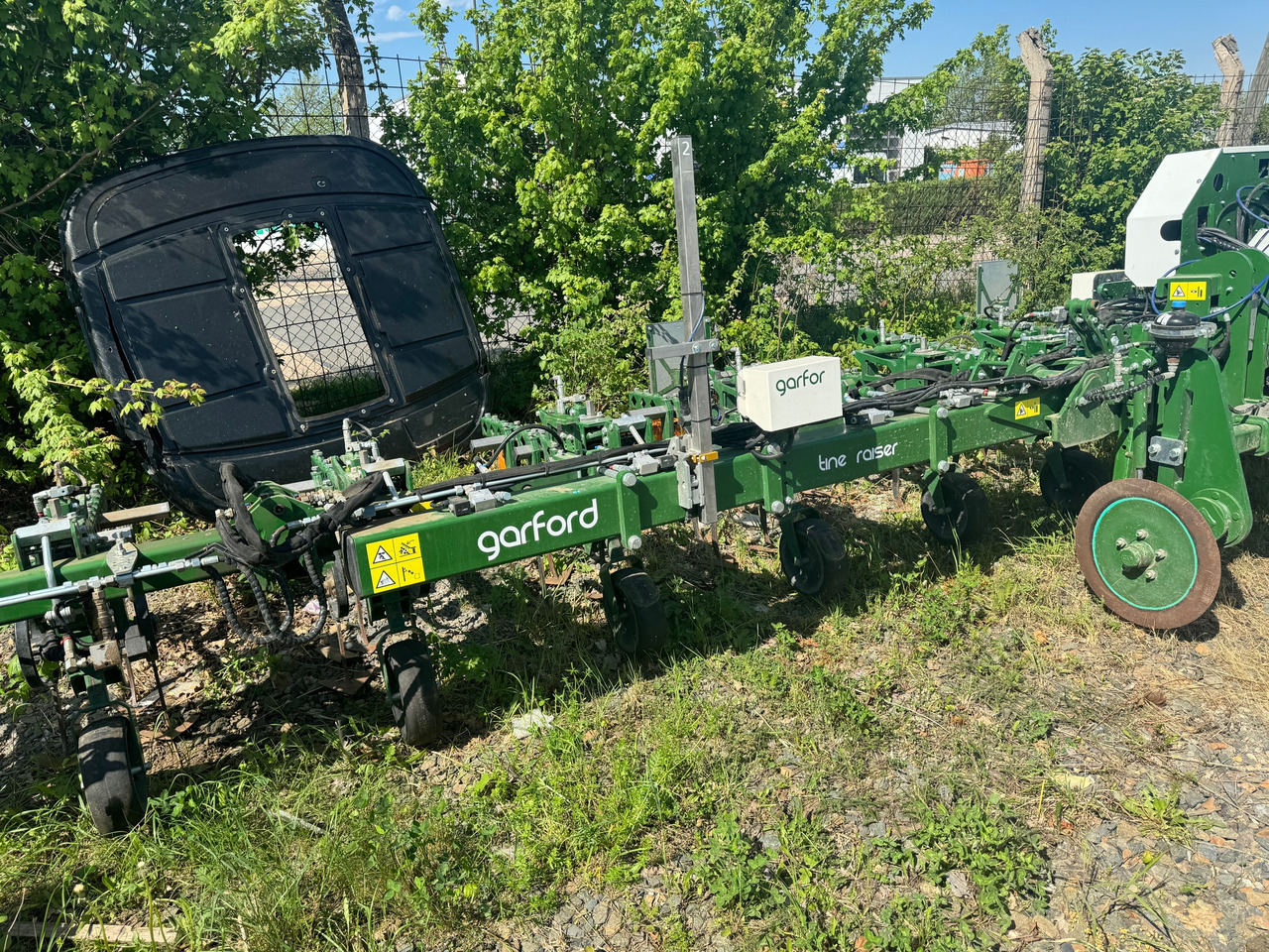 Garford Robocrop Guided Hoe - מקצרת סלק: תמונה 1 Garford Robocrop Guided Hoe - מקצרת סלק: תמונה 1
