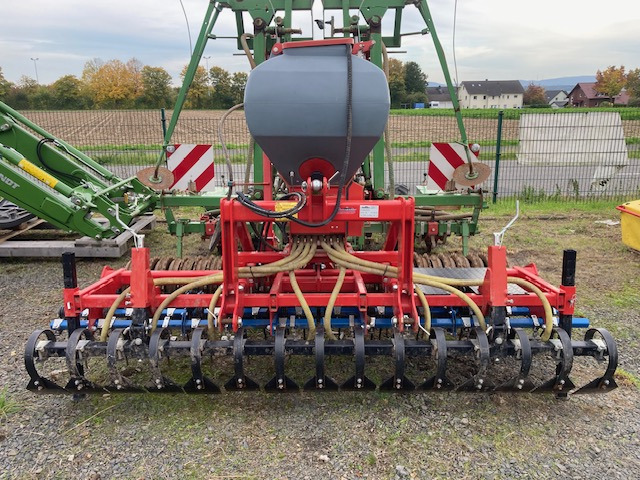Hatzenbichler Striegel 3m - גורף/ מגרפה: תמונה 1 Hatzenbichler Striegel 3m - גורף/ מגרפה: תמונה 1