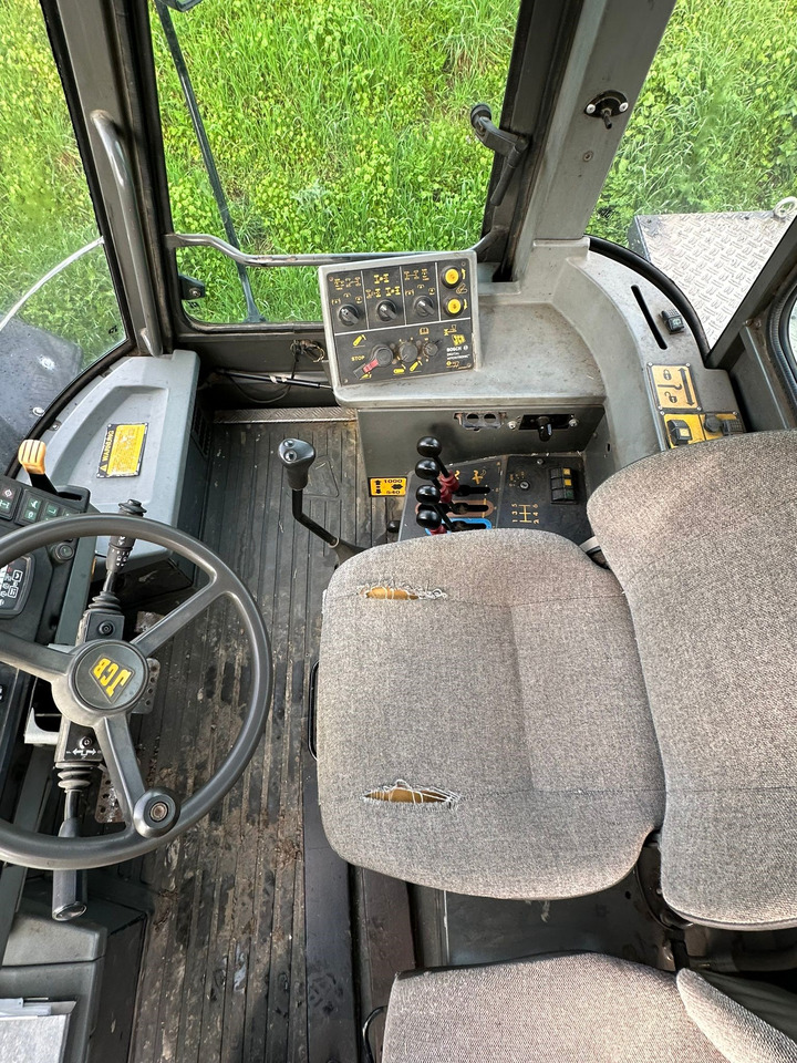 JCB Fastrac - טרקטור חקלאי: תמונה 3 JCB Fastrac - טרקטור חקלאי: תמונה 3