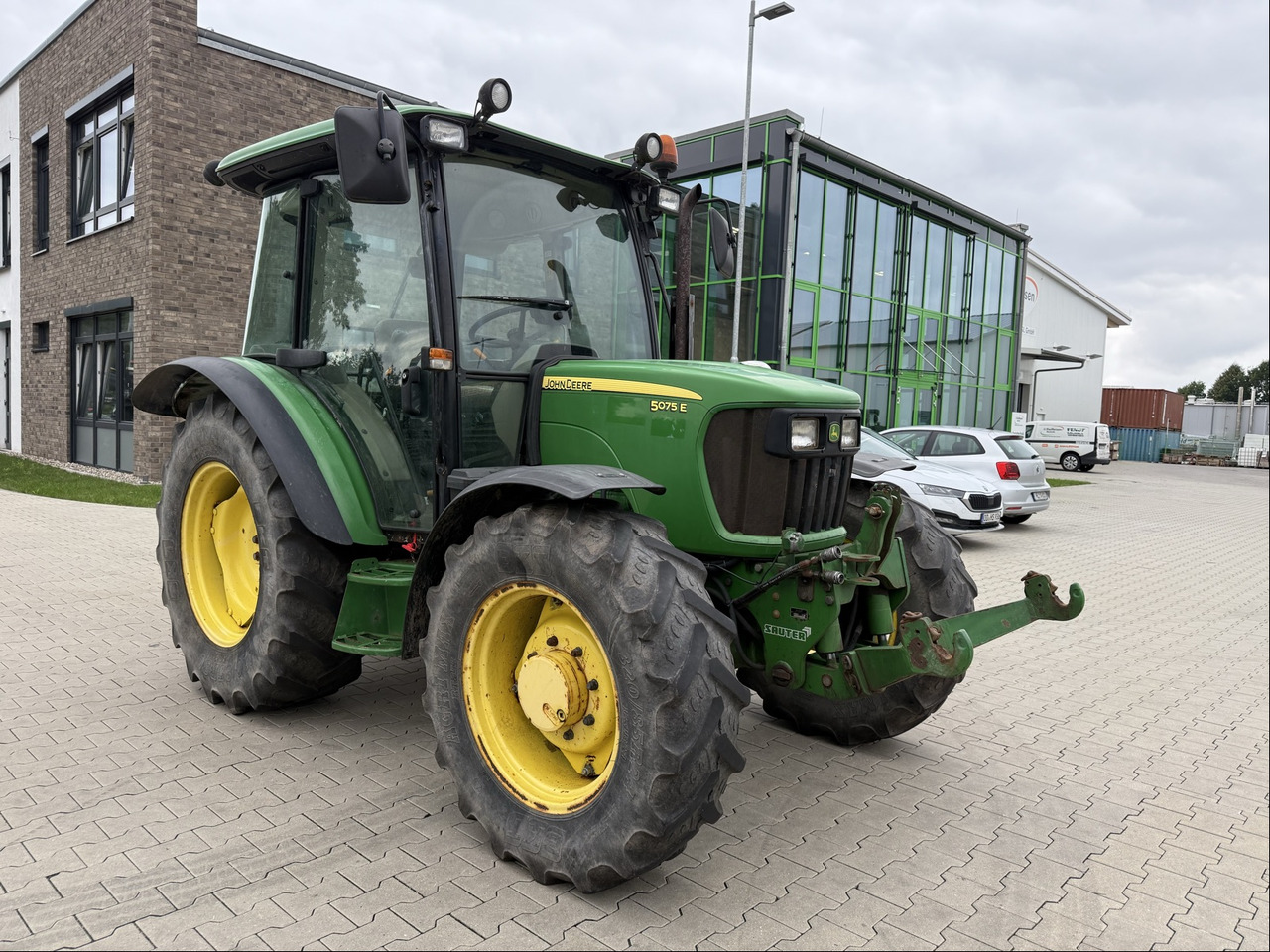 טרקטור חקלאי John Deere 5075E: תמונה 9