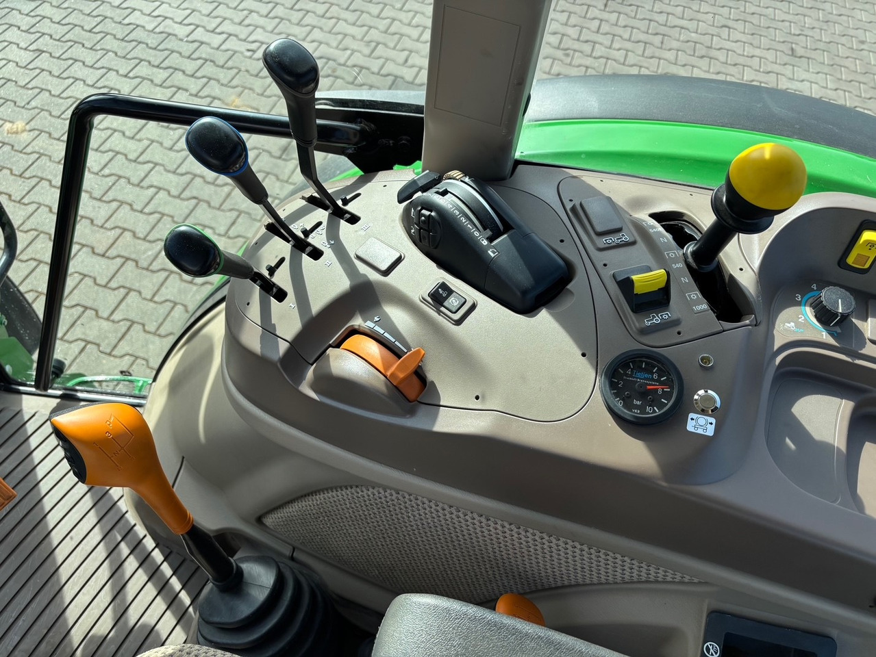 John Deere 5090 M - טרקטור חקלאי: תמונה 3 John Deere 5090 M - טרקטור חקלאי: תמונה 3