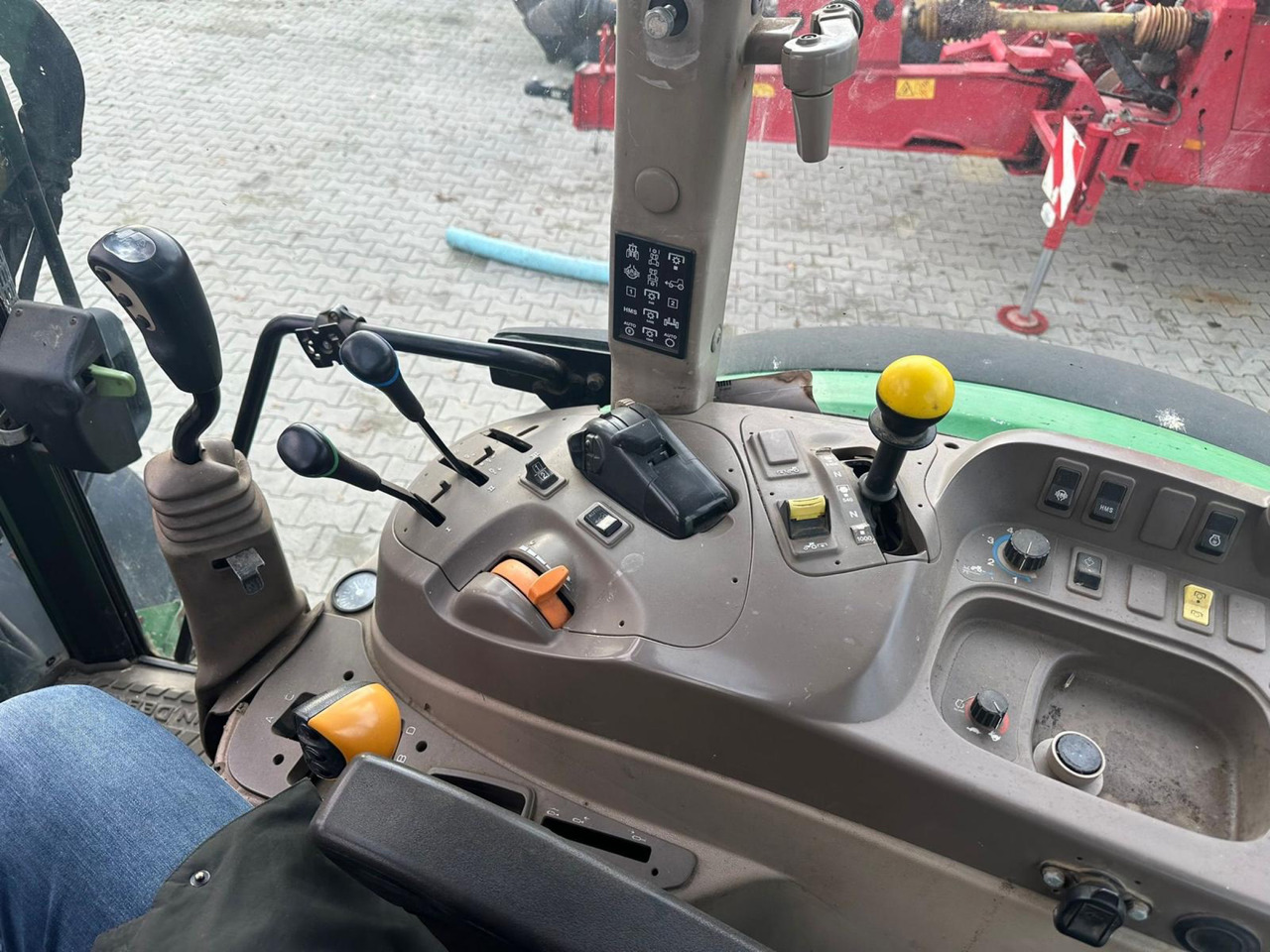 John Deere 5100 R - טרקטור חקלאי: תמונה 3 John Deere 5100 R - טרקטור חקלאי: תמונה 3