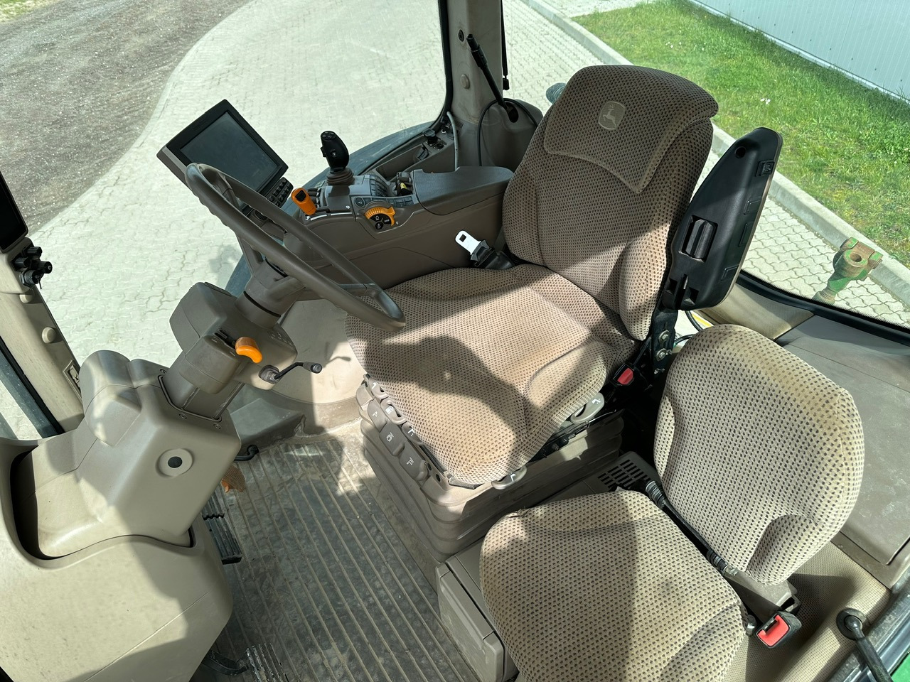 John Deere 7230R - טרקטור חקלאי: תמונה 3 John Deere 7230R - טרקטור חקלאי: תמונה 3