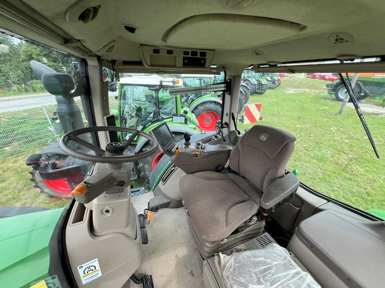 John Deere 7310 R - טרקטור חקלאי: תמונה 2 John Deere 7310 R - טרקטור חקלאי: תמונה 2