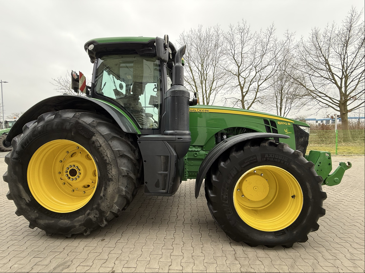 John Deere 8370 R - טרקטור חקלאי: תמונה 5 John Deere 8370 R - טרקטור חקלאי: תמונה 5