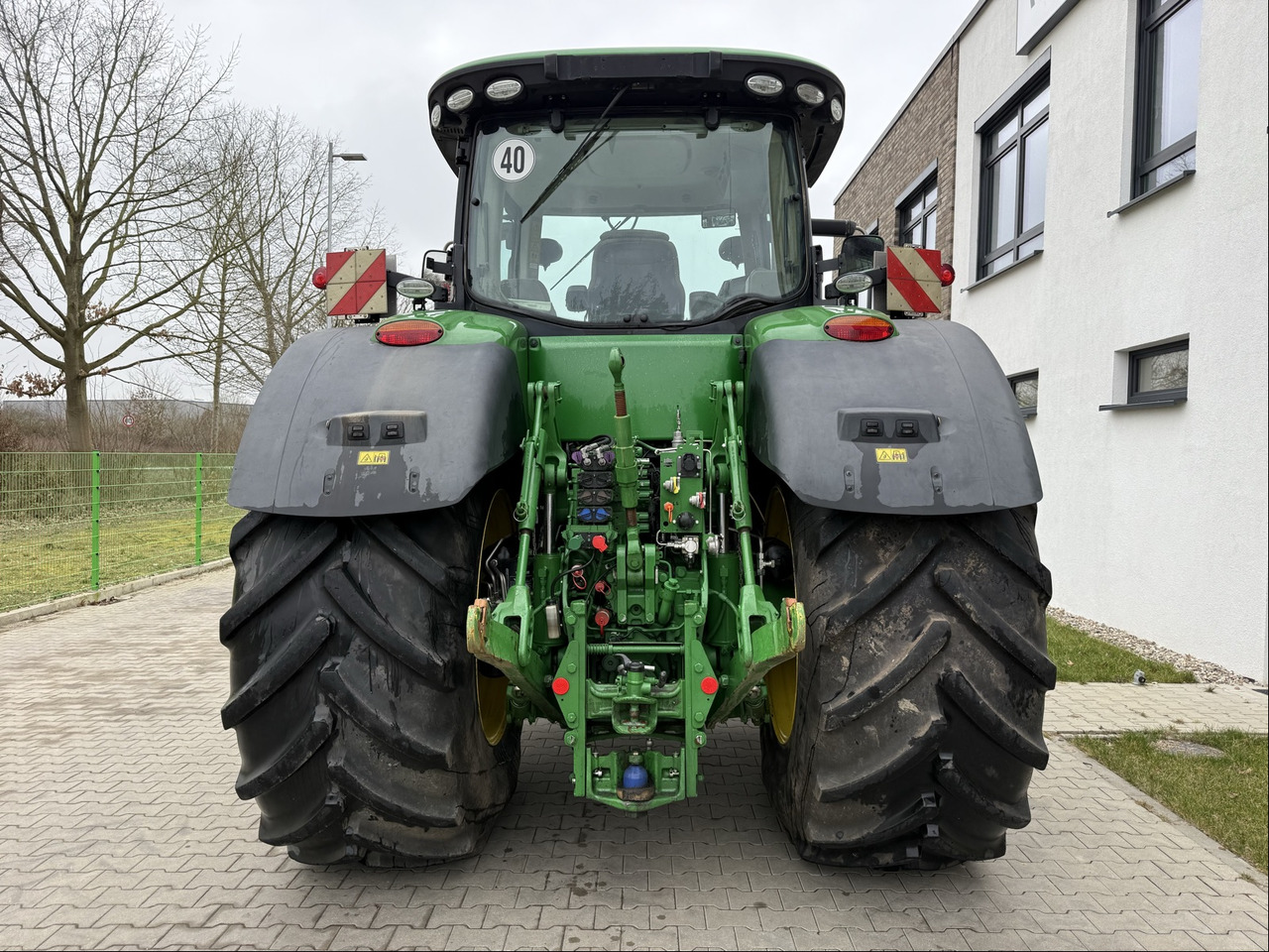 John Deere 8370 R - טרקטור חקלאי: תמונה 2 John Deere 8370 R - טרקטור חקלאי: תמונה 2